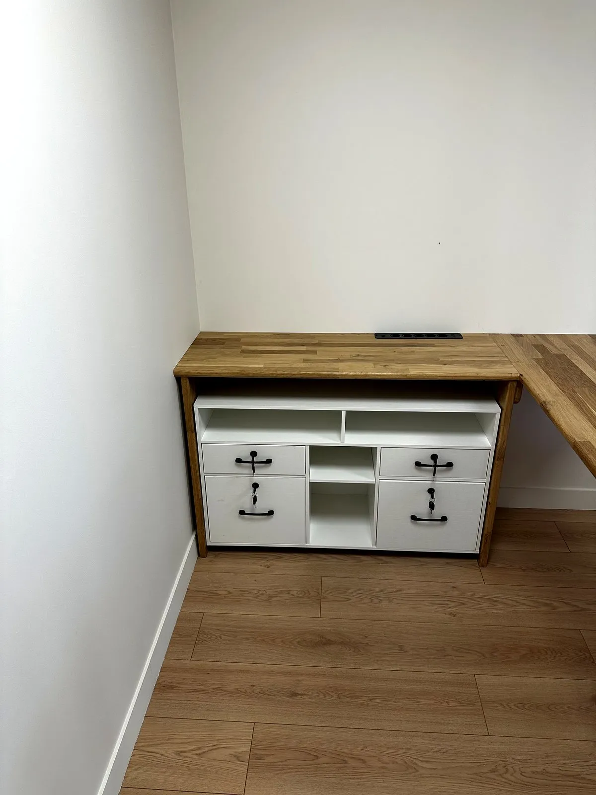 Caisson de rangement à tiroirs du bureau